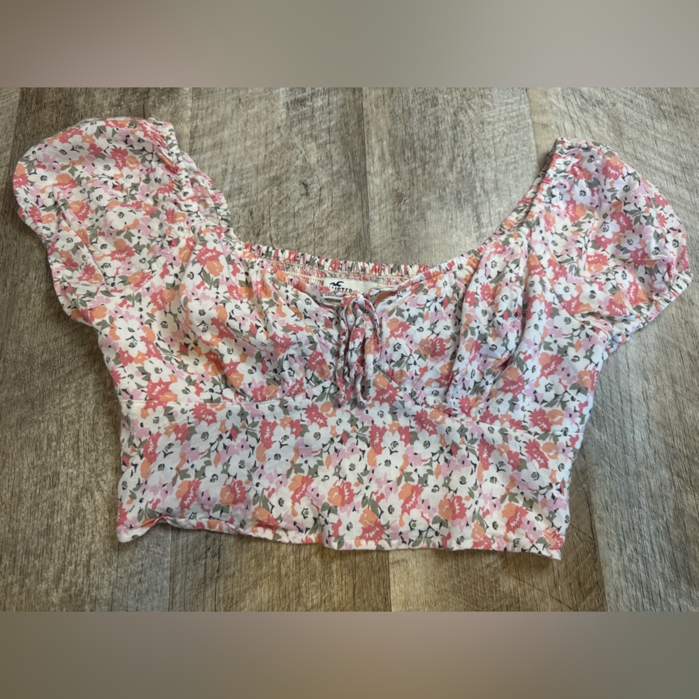 Hollister SMALL cap sleeve crop top, white/peach tie detail in front